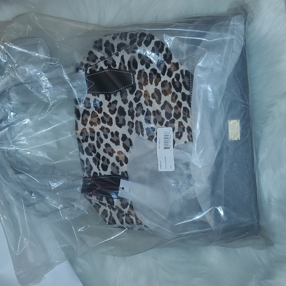 Frances Valentine Abby Tote Snow Leopard - Picture 7 of 8